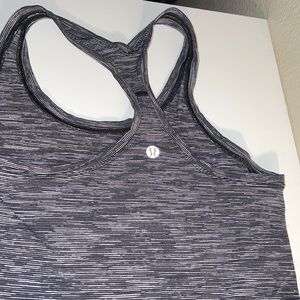 Lululemon top